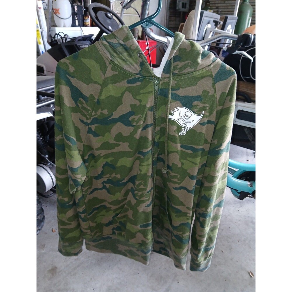 Tampa Bay Buccaneers hoodie camo extra large